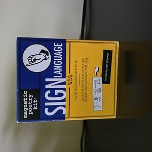 NWOT Sign language magnetic kit